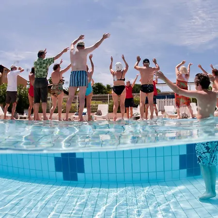 Club Marina Viva Rezort 3*