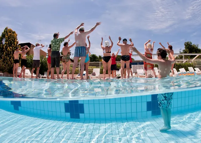 Club Marina Viva Resort 3*