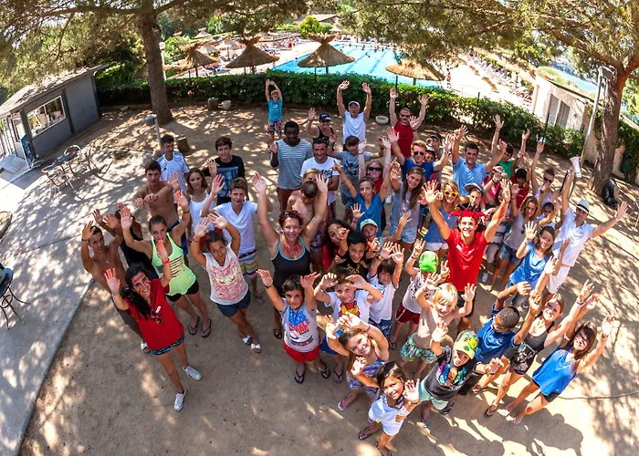 Club Marina Viva Resort 3*