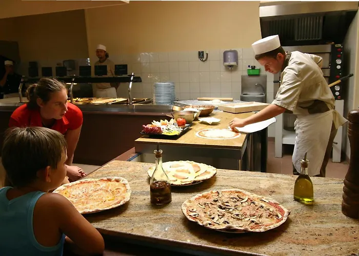 Club Marina Viva Resort 3*