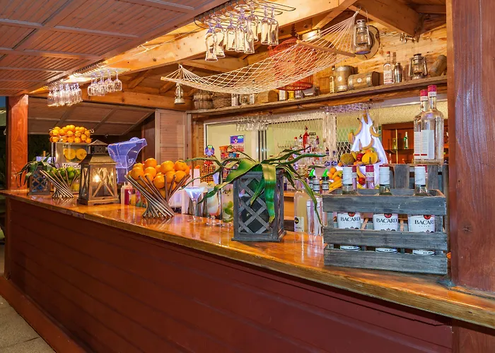 Club Marina Viva Resort 3*