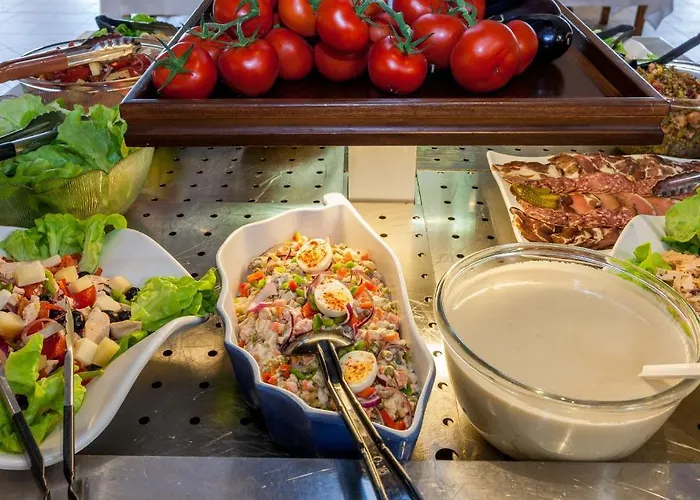 Club Marina Viva Resort 3*