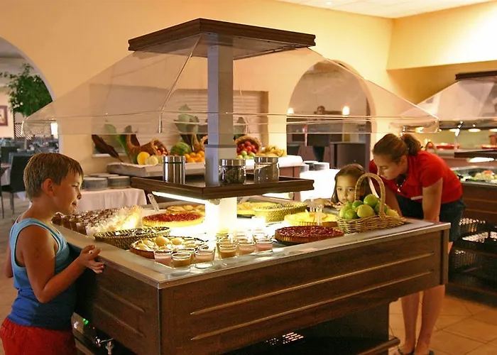 Club Marina Viva Resort